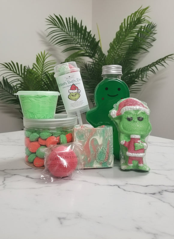 Grinch Overloaded Gift Pack